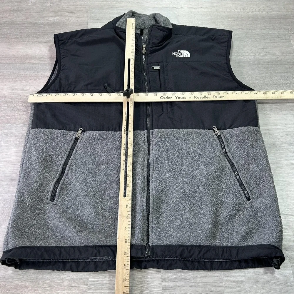The North Face Vest Mens XL Gray Black Fleece Full Zip‎ Polartec Hiking Outdoor